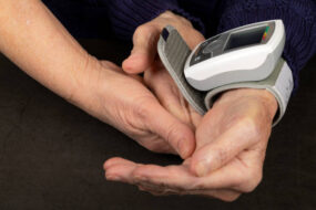 How Do Fall Detection Devices for Seniors Work?